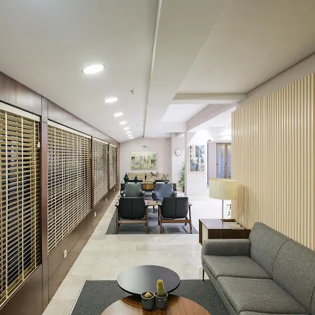 Merlin Hotel 4*