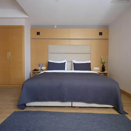 Merlin Hotel 4*